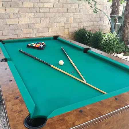 Natalia Peroj, Mit Privaten Pool * Peroj